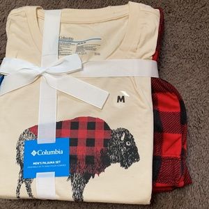 Mens Columbia pajama set. Size M